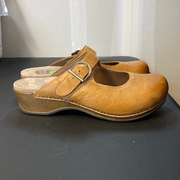 dansko martina honey
